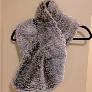 Stella & Dot reversible faux fur/black wrap.